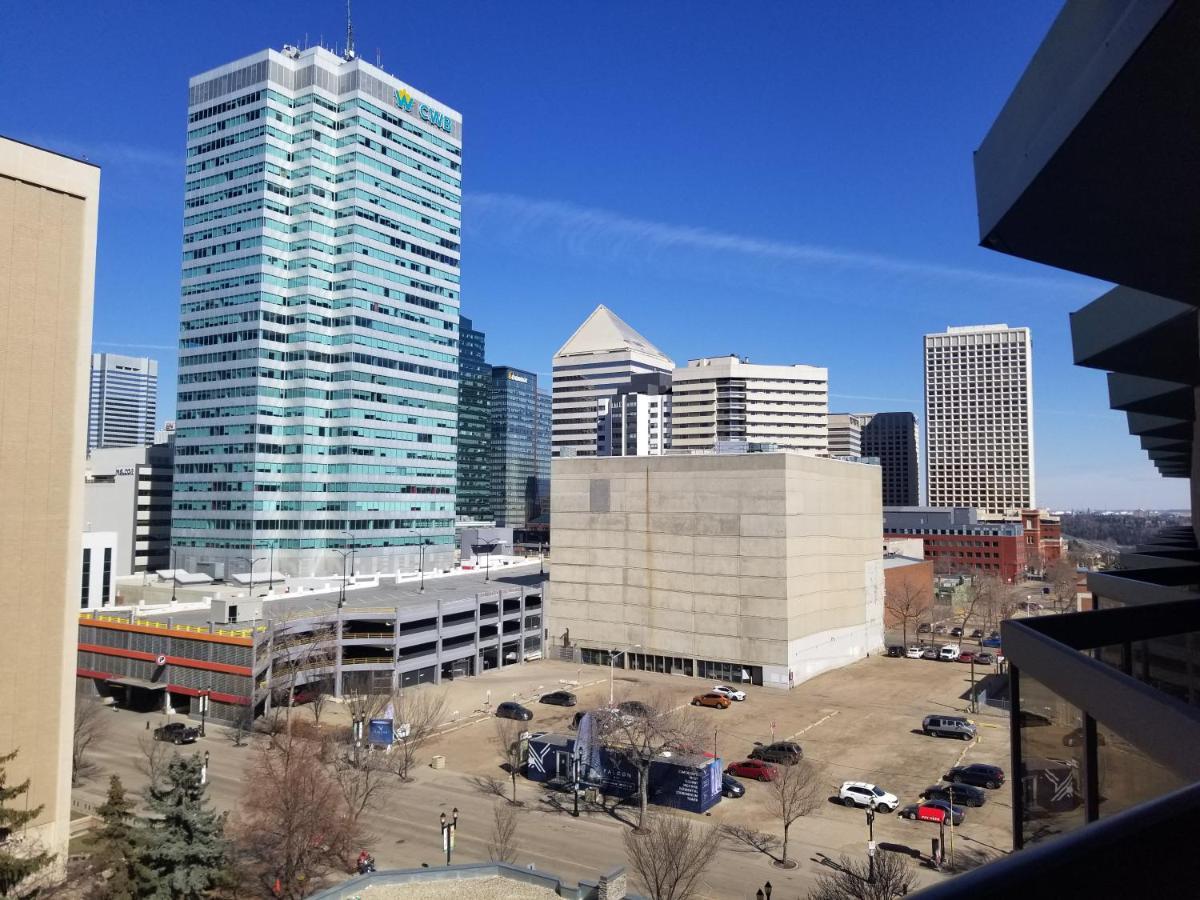 Holiday Inn Express Edmonton Downtown By Ihg Exterior foto
