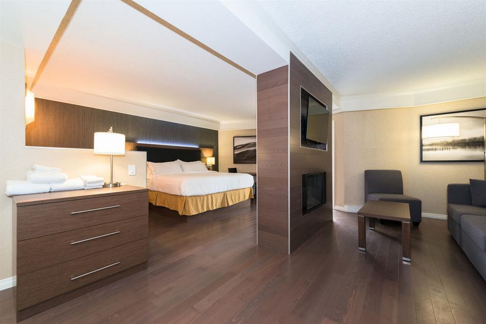 Holiday Inn Express Edmonton Downtown By Ihg Exterior foto