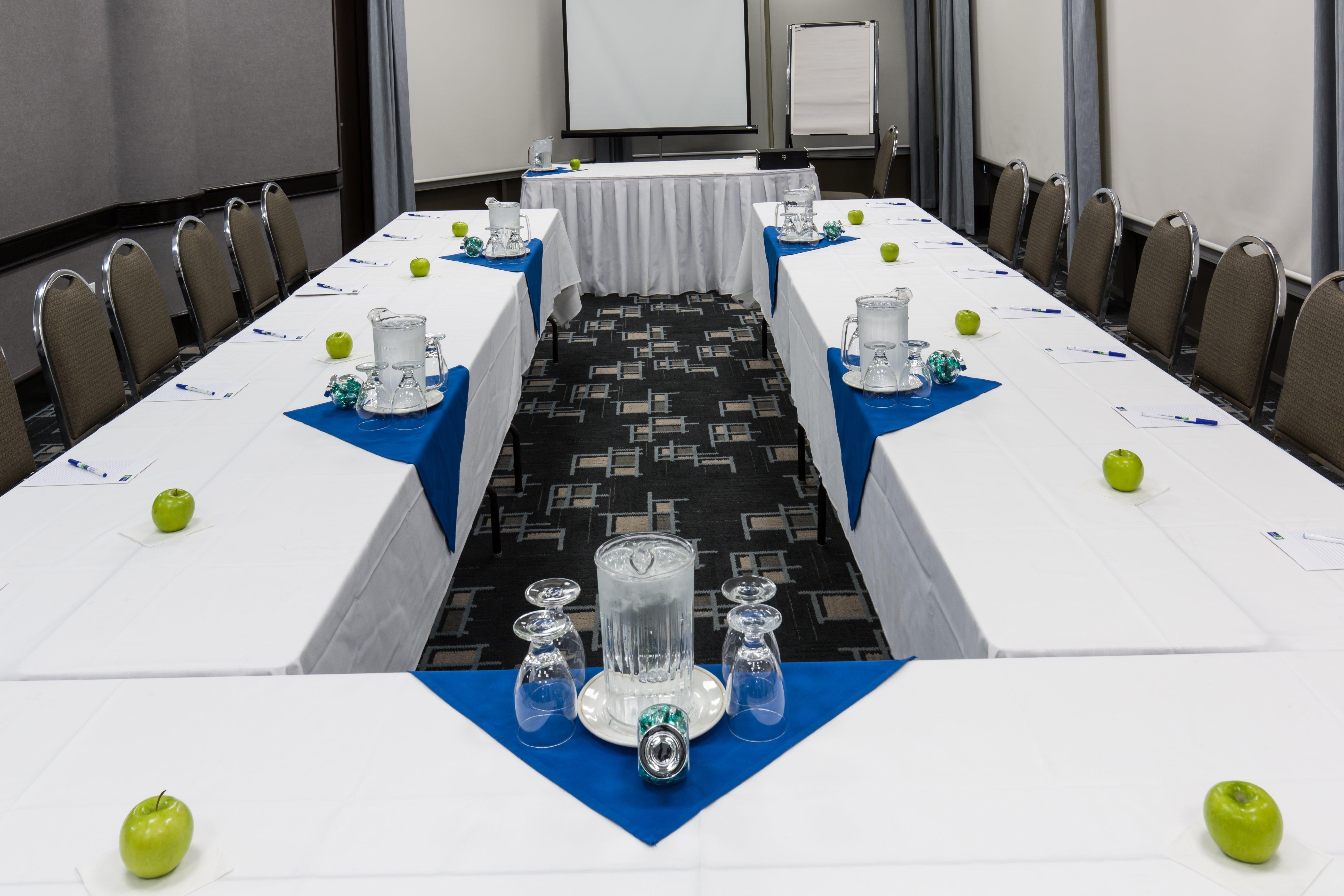 Holiday Inn Express Edmonton Downtown By Ihg Exterior foto
