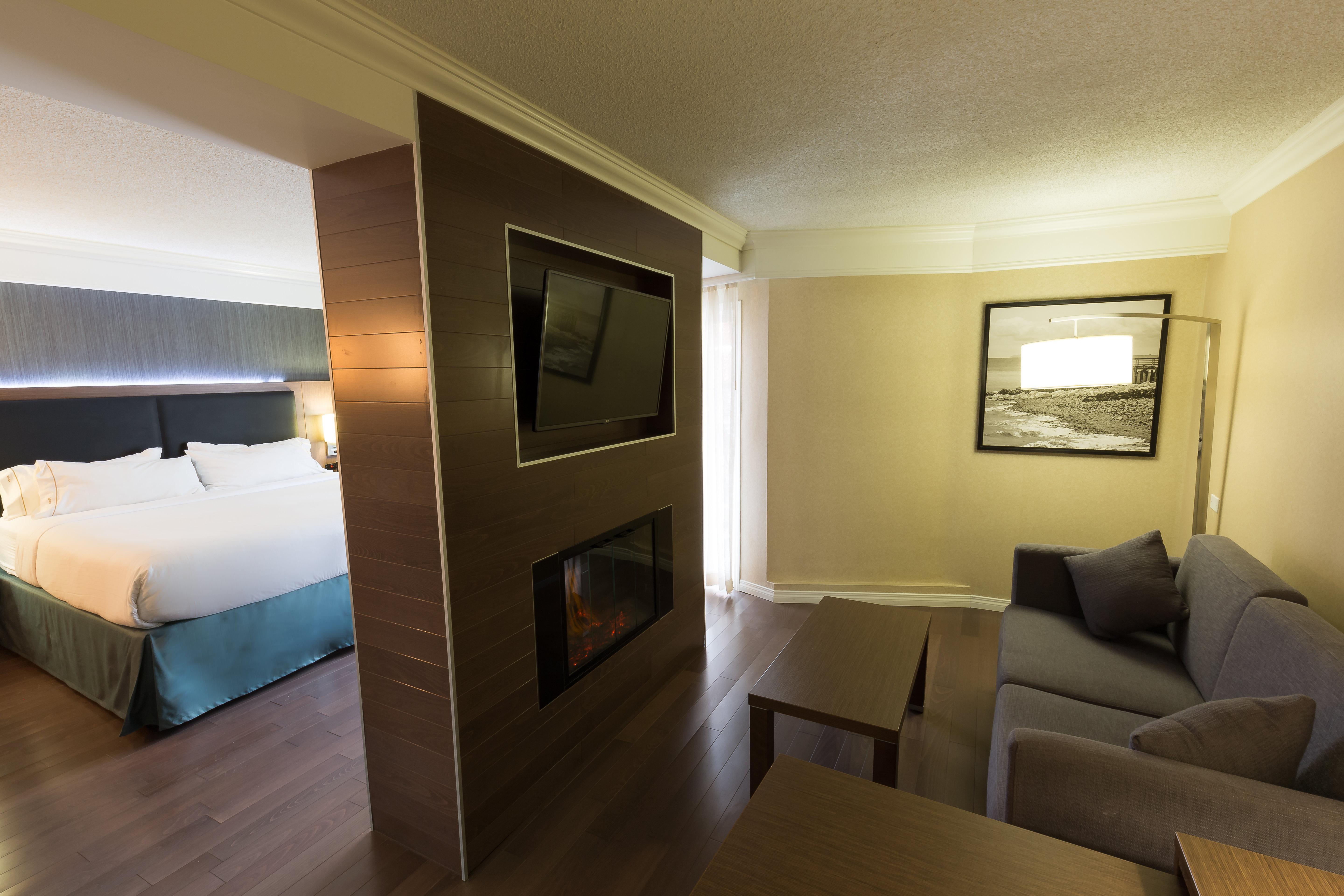 Holiday Inn Express Edmonton Downtown By Ihg Exterior foto