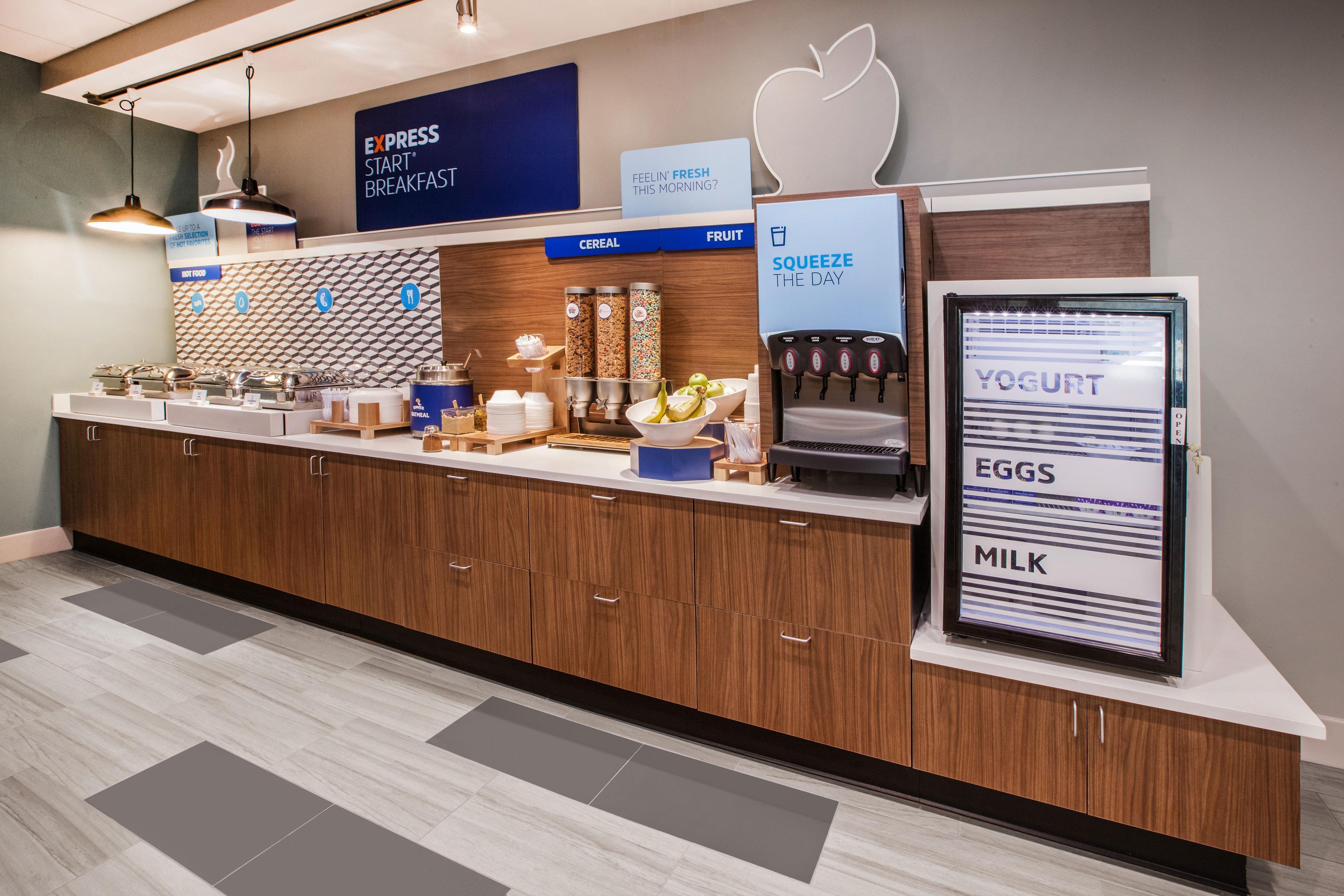 Holiday Inn Express Edmonton Downtown By Ihg Exterior foto